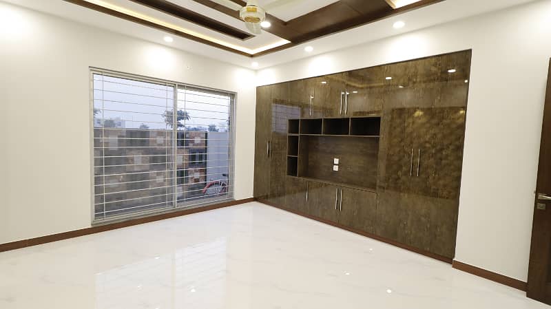 One Kanal House Available For Sale In DHA Phase 6 Block Lahore 27