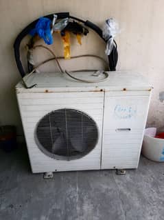 PEL AC 1.5 TONS  GOOD WORKING CONDITION