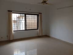 Modern, Spacious 3 Bedroom Upper Portion Available for Rent