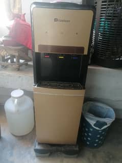 Dawlance water dispenser like new with stand