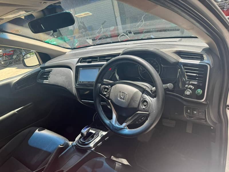 Honda Grace Hybrid LX 2015 Model 9