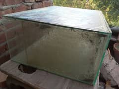 fish aquarium glass new ha bilkul or glass bhi hard ha tutaa ga nahi