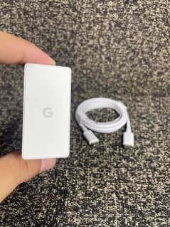 google pixel 8 pro ka 100% genuine charger hy