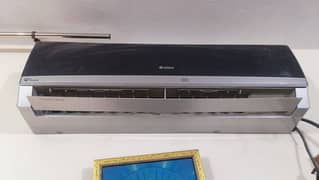 DC inverter 1.5 ton Gree  Air conditioner