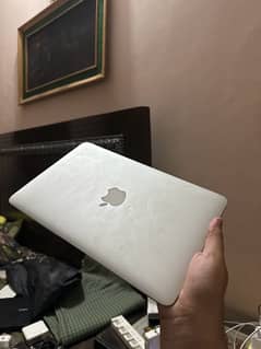 Macbook Air 2015 ( 11 inch )