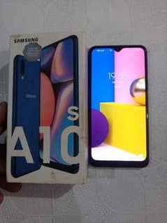 Galaxy A10s 32 gb 9/10 condition with box