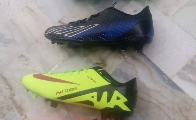 Nike football shoes 6/6.5/7/7.5/8/8.5 number Available 03477278529 0