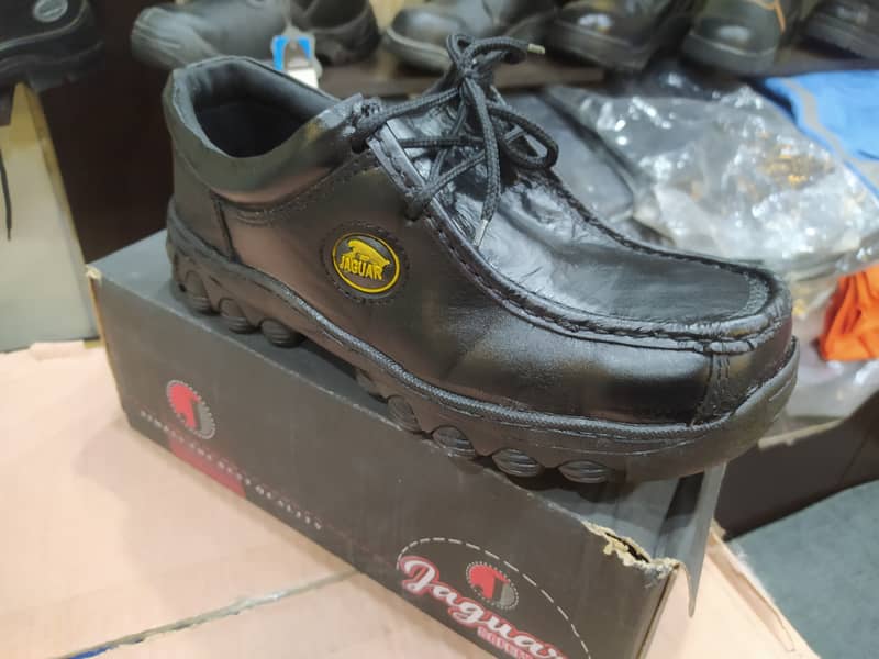 Safety shoes 1