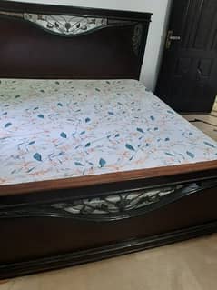 25000 hazar only double bed with matress 03214197217