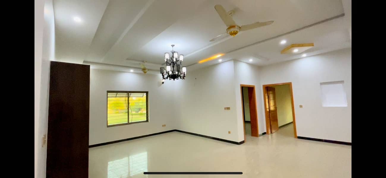 1 Kanal House For Sale In Top City 1 Block B 3