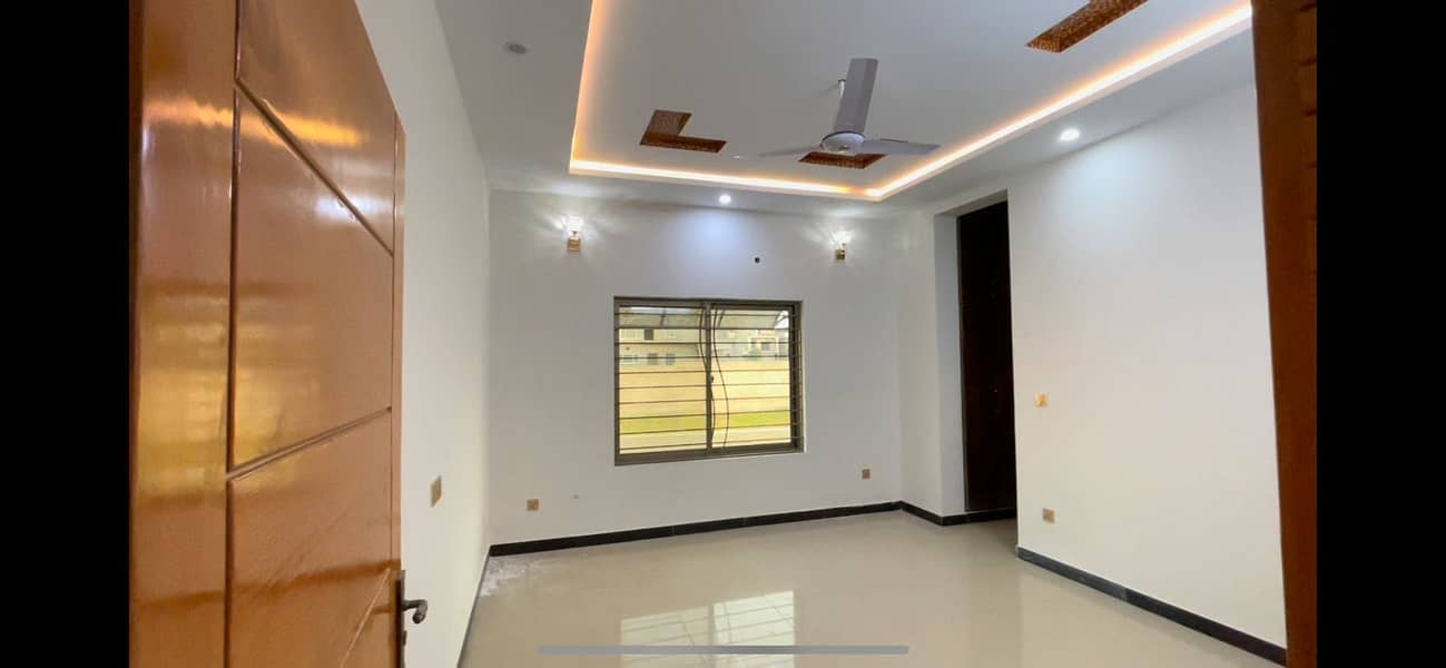 1 Kanal House For Sale In Top City 1 Block B 6