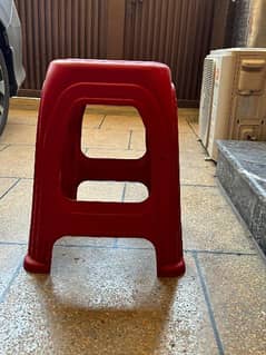 plastic/ metallic stools