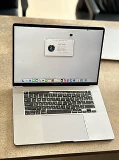 MacBook Pro 2019 i7 16 inch