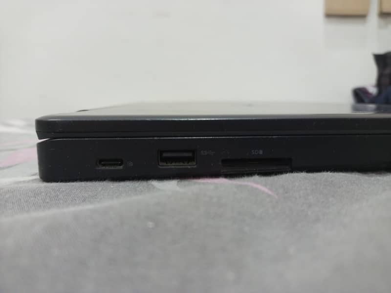 Dell Latitude 5490 - Intel Core i5-8250U, 1.80 GHz 3