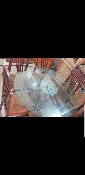 round dining table with 6 chairs 0