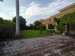2 Kanal Modern Design Used House for Sale with Basement