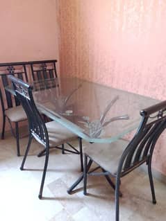 Dinning table with 5 chairs 0303 2610309