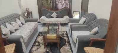 7 seater sofa with center table and corner table