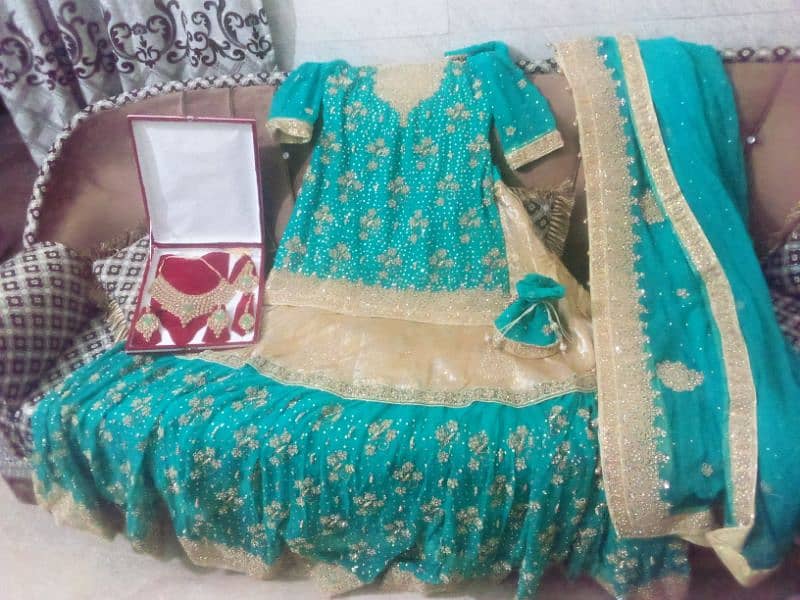 complete bridal sharara with jewelry set 0