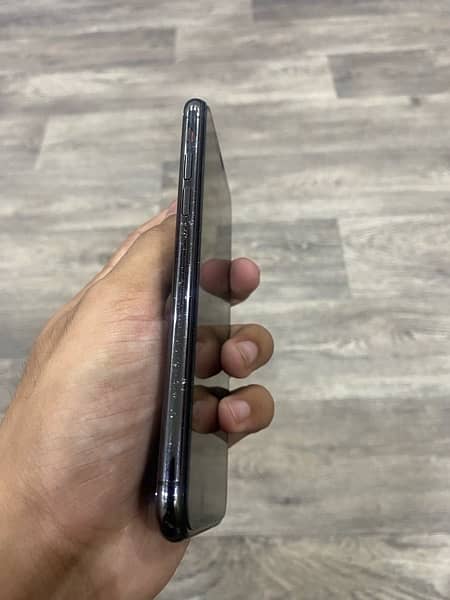 iPhone x 64 gb 4