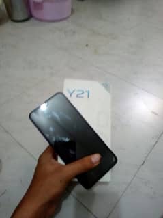 Vivo Y21 T full box with orginial charger and home delivery avalible 0
