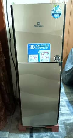 Brand New condition Dowlance Glass door fridge 5 moth used 03095449609