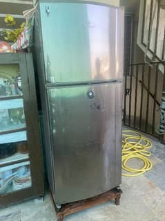 refrigerator medium size