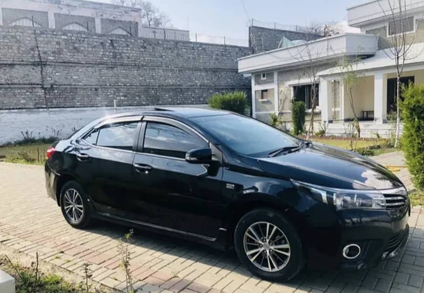 Toyota Altis Grande 2016 4