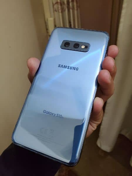 Samsung Galaxy s10e Non pta 10/10 condition 1