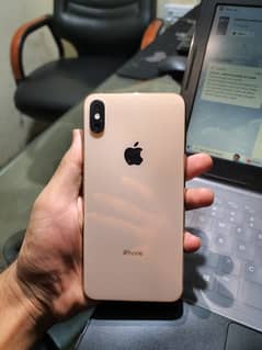 iPhone XS Max, Rear Gold, Water Pack, 64GB, 10/10 conditions