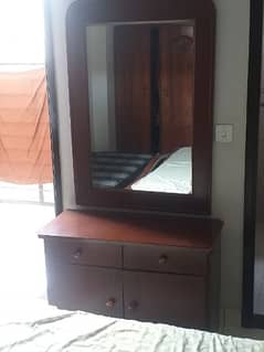 Brown Dressing Table with Mirror