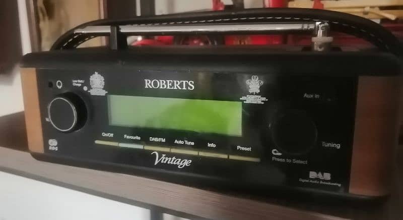 Roberts Digital Radio Vintage England 6