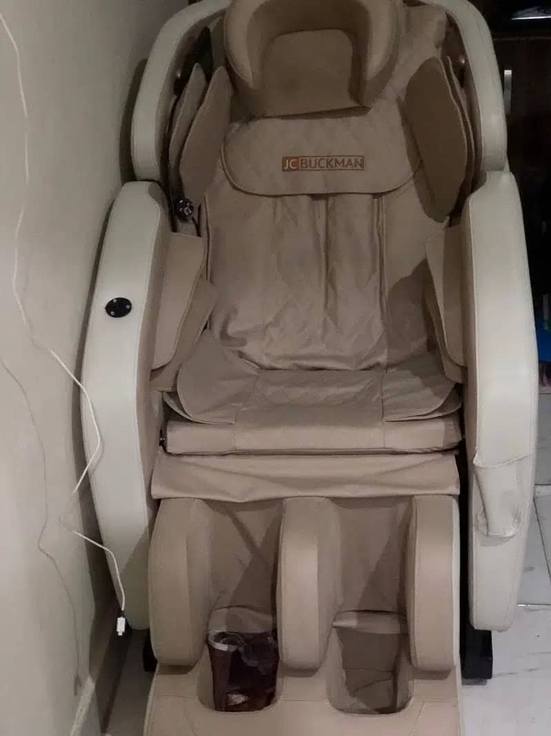 Jc Bukman "Indulge Us" Brand new Massage recliner 0