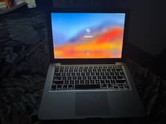 APPLE MACBOOK PRO 2012 (WITH CHARGER)