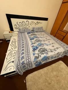 King Size Designer Bed With Dressing for Sale