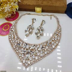 beautiful necklace for women to boost up Beauty