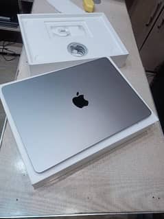 MacBook Air m2 chip 2023 for urgent sale me no repair