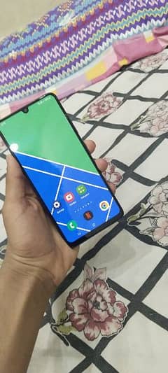 Samsung Galaxy a32 7/10 condition without box.