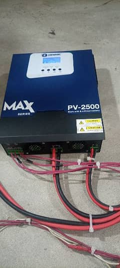 PV2500 hybrid inverter Max series