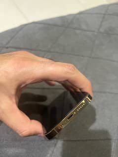 Iphone 12 pro - 256 GB - Gold 79 Battery - Non PTA