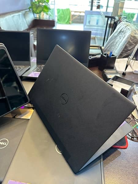 Dell 13 Border Less 3k /512 SSD/8gb Ram/Excellent Battery/Read Full AD 6