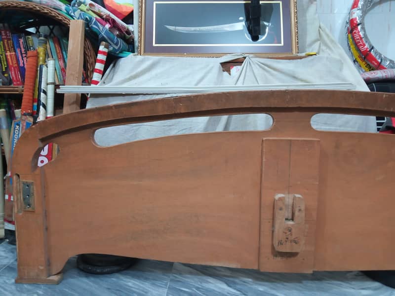 queen size wooden bed for sale 3