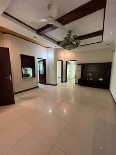 10 Marla New Upper Portion For Rent In Bahria Town Lahore