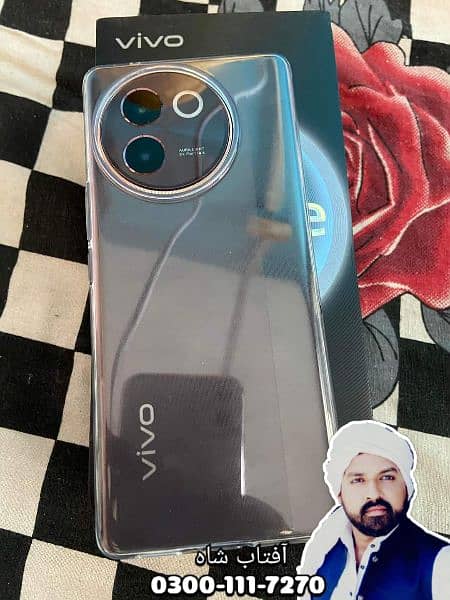 vivo v30e 8/256 on installments qiston multan -- 6