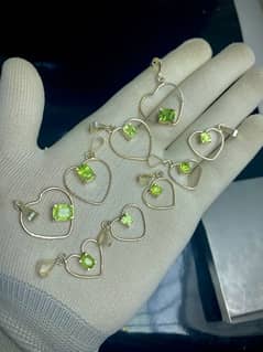 beautiful natural peridot heart necklace with silver 925