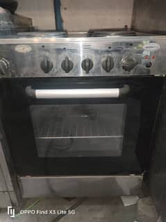 Italian electric 4 stove and oven almost new condition