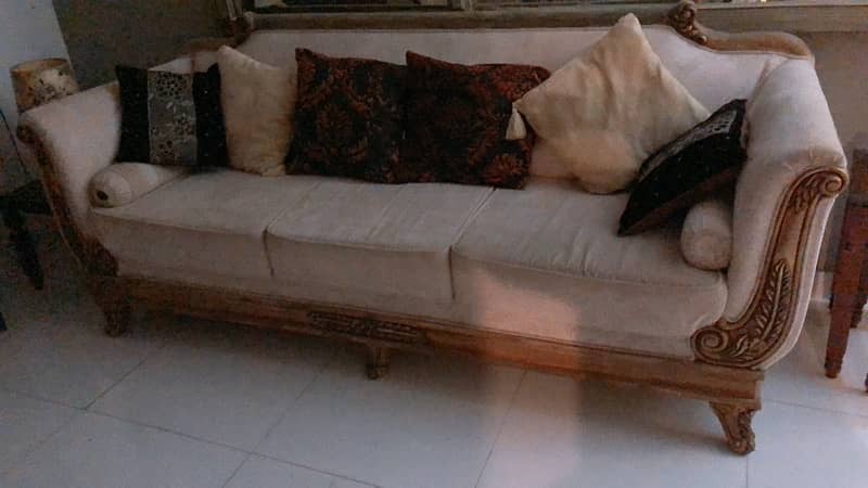 exclusive sofa for sale 1