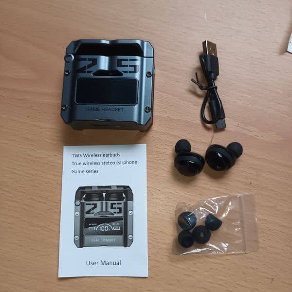 M25 Wireless Earbuds 1