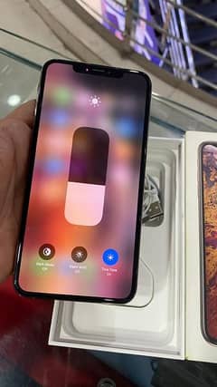 Apple iphone X 64 GB momery full Box Pta Approved