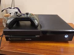 Xbox One 500 GB Barely Used